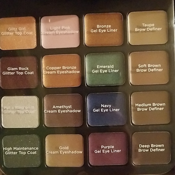 Ultra beauty mirrored case full of primers, gels, - Picture 5 of 8